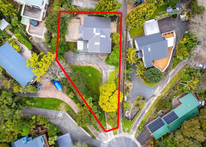  at 13 Reynolds Place, Torbay, Auckland