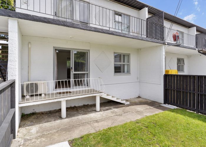  at 2 & 4/12 Clare Place, Mount Wellington, Auckland City, Auckland