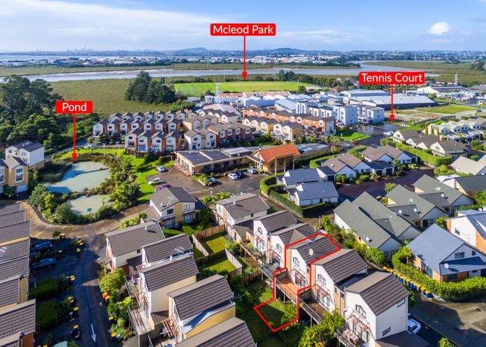  at 5/172 Mcleod Road, Te Atatu South, Auckland