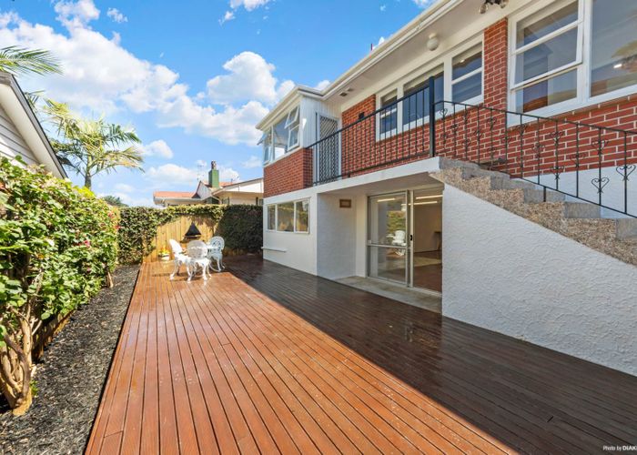 at 1400 Dominion Road, Mount Roskill, Auckland