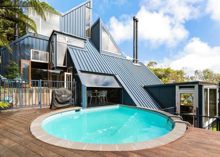  at 52 Amapur Drive, Khandallah, Wellington