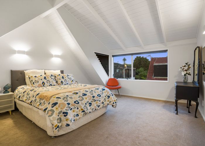  at 2/31 Wairakei Street, Greenlane, Auckland