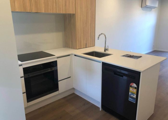  at 2/474 West Coast Road, Glen Eden, Waitakere City, Auckland
