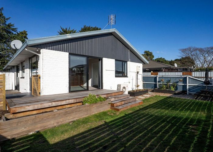  at 1/142 Hay Street, Bromley, Christchurch City, Canterbury