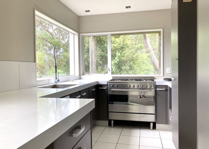  at 3A Pinehill Crescent, Browns Bay, North Shore City, Auckland