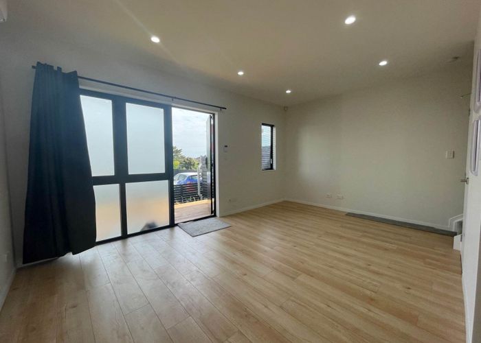  at 6/6 Kereru Street, Henderson, Waitakere City, Auckland