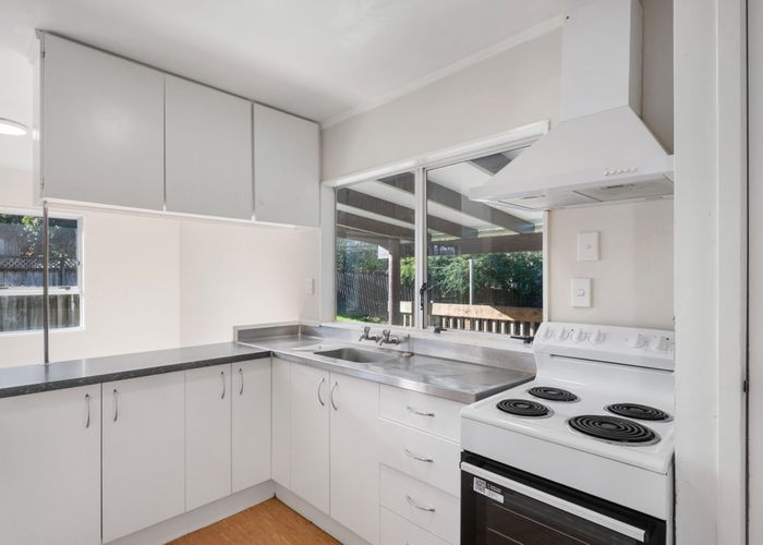  at 10 Denver Avenue, Sunnyvale, Waitakere City, Auckland