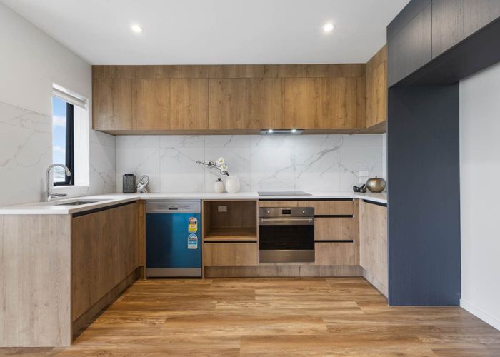  at 201/3 Dishys Road, Flat Bush, Manukau City, Auckland