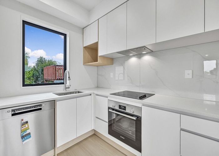  at 1/163 Edmonton Road, Te Atatu South, Auckland