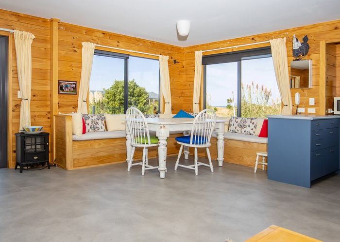  at 6 Nunu Drive, Flat Point, Masterton