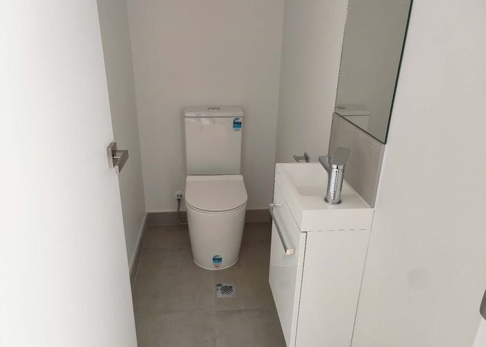  at 162E Barrack Road, Mount Wellington, Auckland City, Auckland
