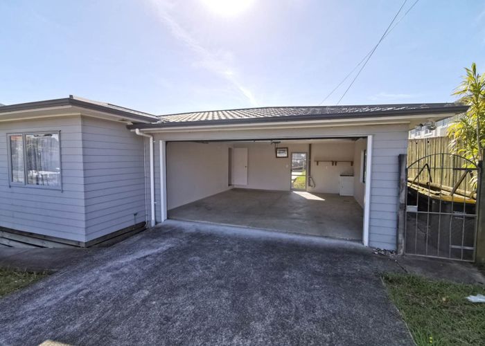  at 48A Kelwyn Road, Kelston, Waitakere City, Auckland