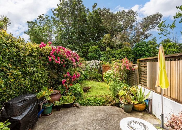  at 4/14 Rosehaugh Avenue, Karori, Wellington, Wellington