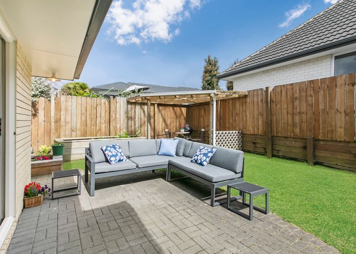  at 2/19 Stratford Road, Manurewa, Auckland