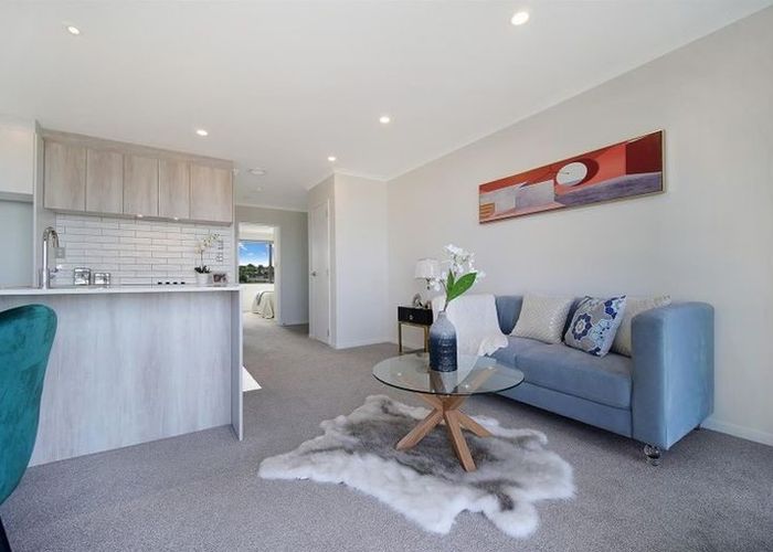  at 6/2 Mahalo Avenue, Wiri, Manukau City, Auckland
