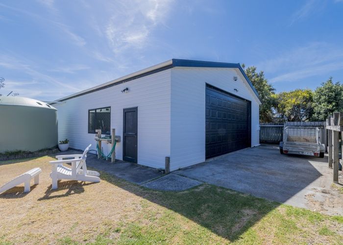  at 58 Manga-Pirau Street, WAIKAWA BEACH, MANAKAU
