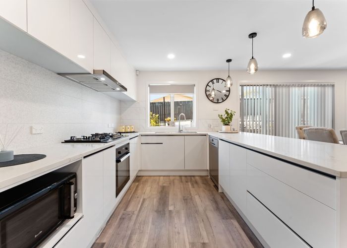  at 24 Glendene Avenue, Glendene, Waitakere City, Auckland