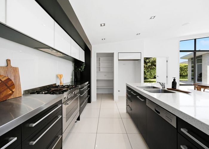  at 6 Aspen Court, Huntington, Hamilton, Waikato