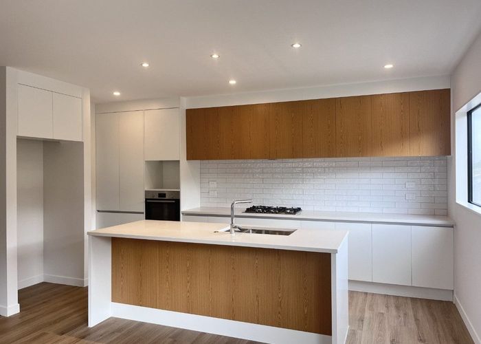  at 12 Irwin Lane, Windsor Park, North Shore City, Auckland