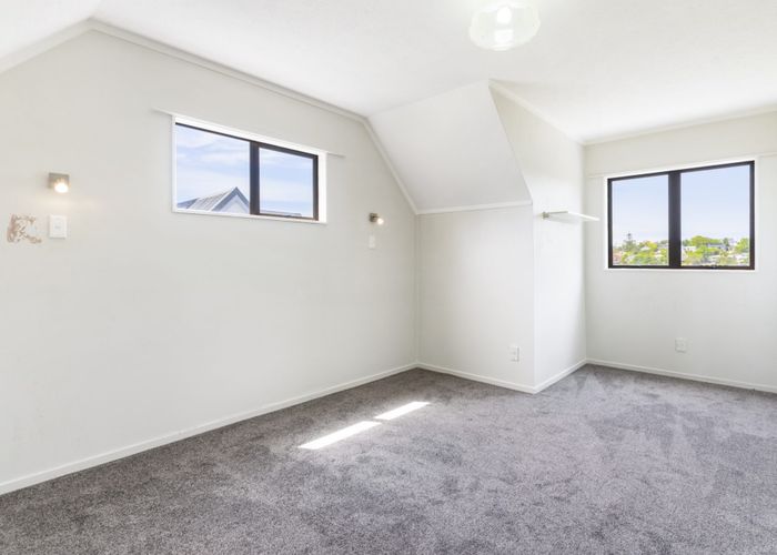  at 1/6 Ceramco Place, Torbay, Auckland