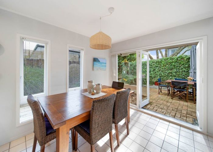  at 46 Meadway, Sunnyhills, Auckland