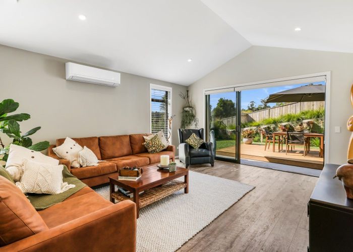  at 87 Pakanga Grove, Pyes Pa, Tauranga