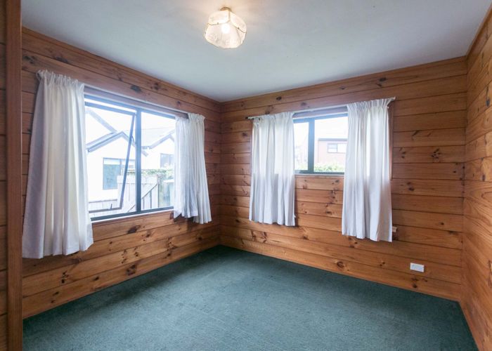  at 1 Worthington Place, West Harbour, Waitakere City, Auckland