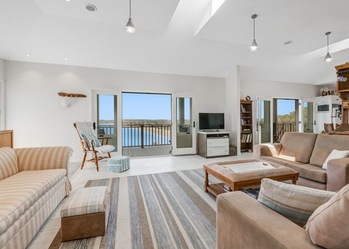  at 487 Hibiscus Coast Highway, Orewa, Orewa