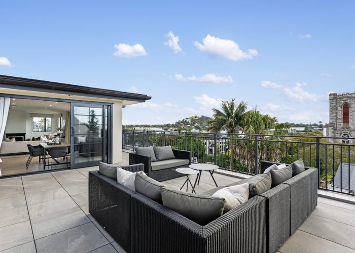  at 10/2 Bassett Road, Remuera, Auckland City, Auckland