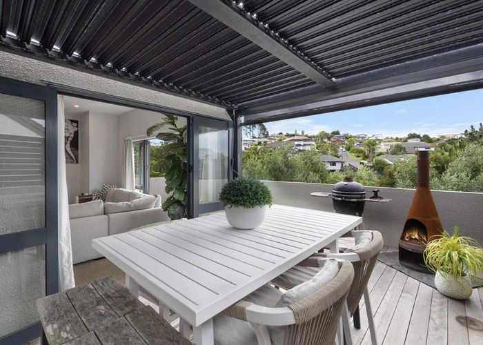  at 11/19 Langana Avenue, Browns Bay, North Shore City, Auckland