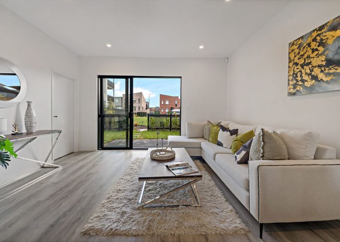  at 8 Hokoteta Street, Mount Wellington, Auckland City, Auckland