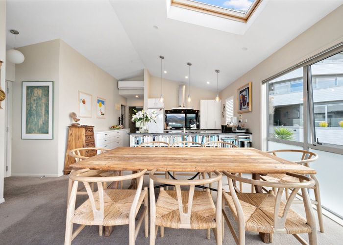  at 4/275 Karaka Bay Rd, Karaka Bays, Wellington, Wellington