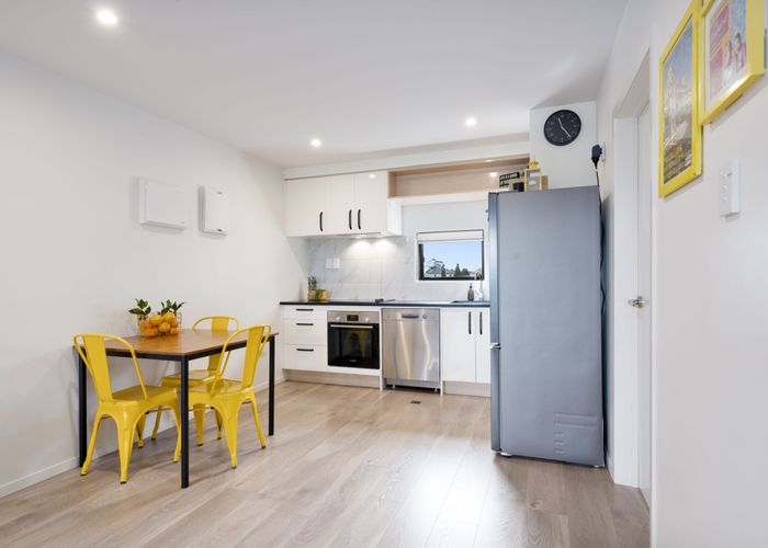  at 4/115 Swanson Road, Henderson, Waitakere City, Auckland