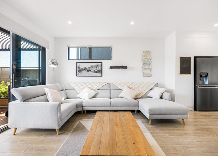  at 100 Tarapuka Road, Westgate, Waitakere City, Auckland