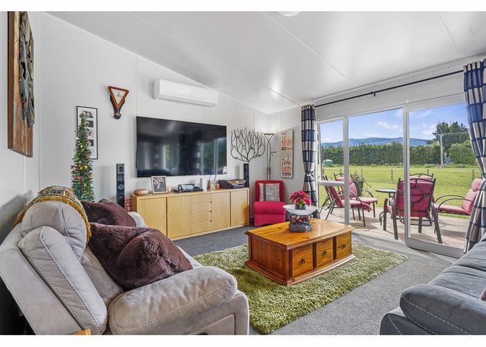  at 819 Woodstock Road, View Hill, Oxford