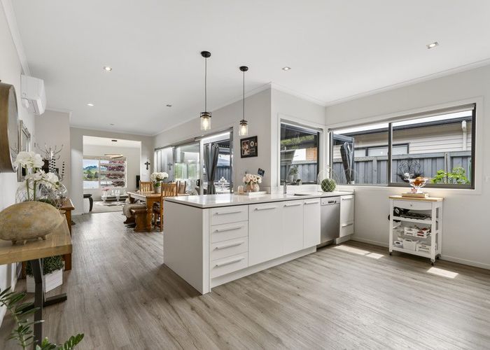  at 21 Lakeview Quay, Pyes Pa, Tauranga, Bay Of Plenty