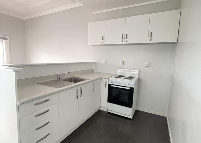  at 2/20 Ngataringa Road, Devonport, North Shore City, Auckland