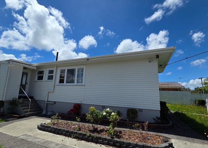  at 9 Sylvan crescent, Te Atatu South, Waitakere City, Auckland