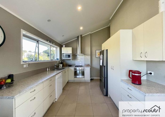  at 12 Te Ngaere Place, Merrilands, New Plymouth, Taranaki