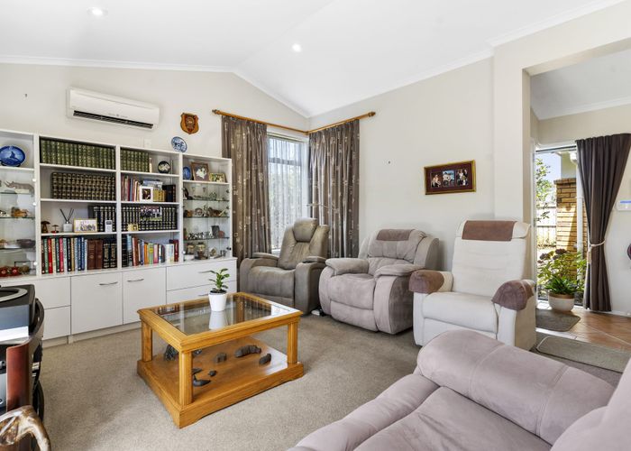  at 68 Sheriff Place, Randwick Park, Auckland