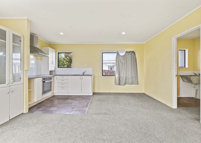  at 1/53 Maplesden Drive, Clendon Park, Manukau City, Auckland
