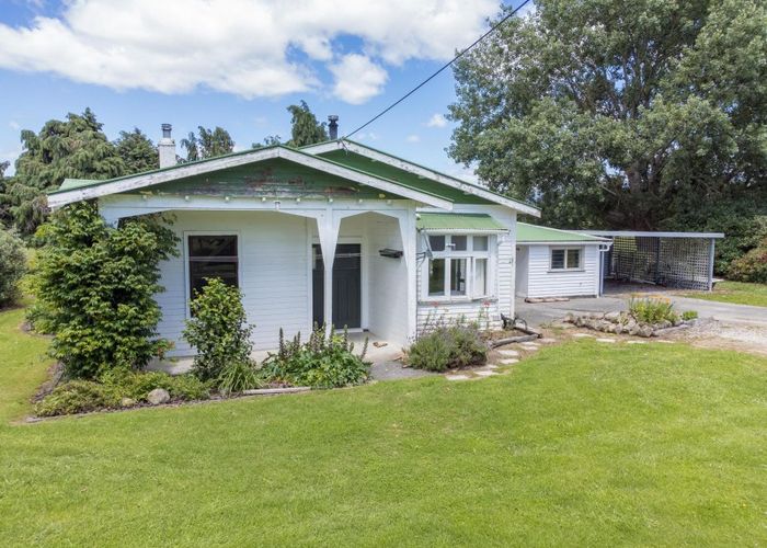  at 28 Thomas Road, Carrington, Carterton