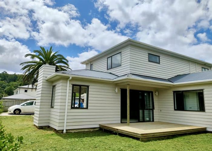  at 12 The Avenue, Albany, North Shore City, Auckland