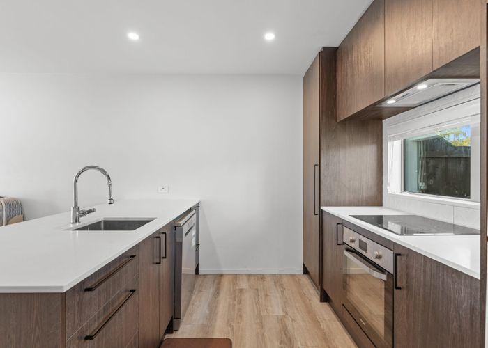  at 2/27 Sails Street, Papanui, Christchurch City, Canterbury