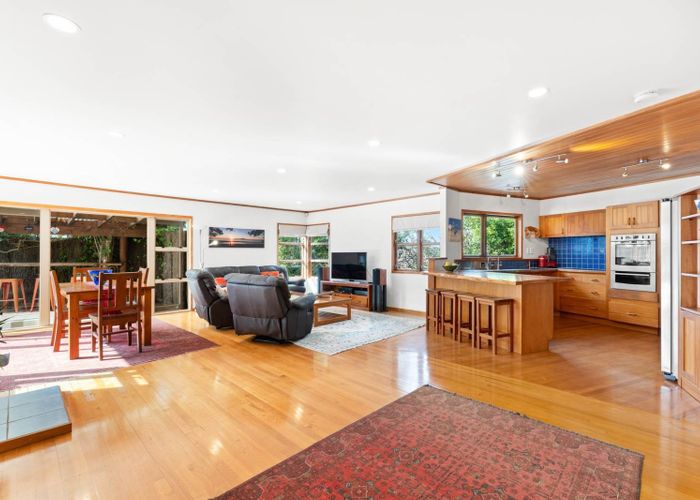  at 9 Agathis Ave, Mairangi Bay, North Shore City