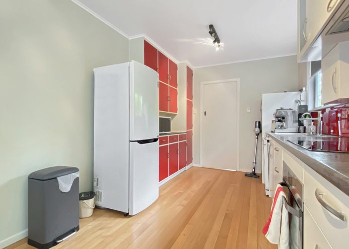  at 86 Sylvan Crescent, Te Atatu South, Auckland