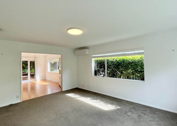  at 20 Penguin Drive, Murrays Bay, Auckland