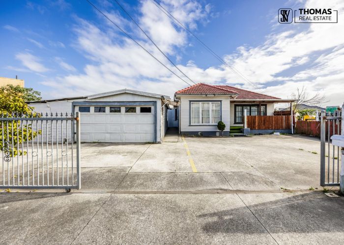  at 17 and 21 Glasgow Avenue, Papatoetoe, Manukau City, Auckland