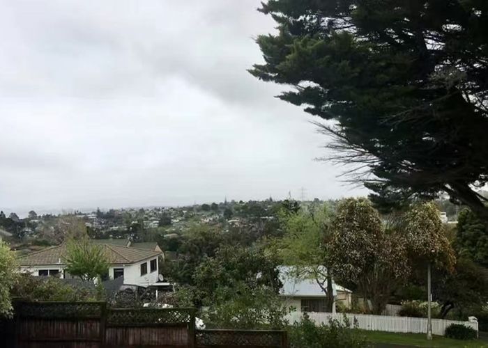  at 4 Darcy Place, Massey, Waitakere City, Auckland