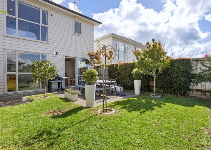  at 9 Forbes Mccammon Drive, Swanson, Waitakere City, Auckland